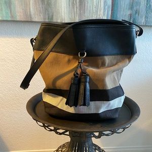 Burberry Brit Grainy Check Medium Ashby Tassel